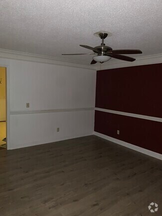 Building Photo - 4714 Metro Park Ln
