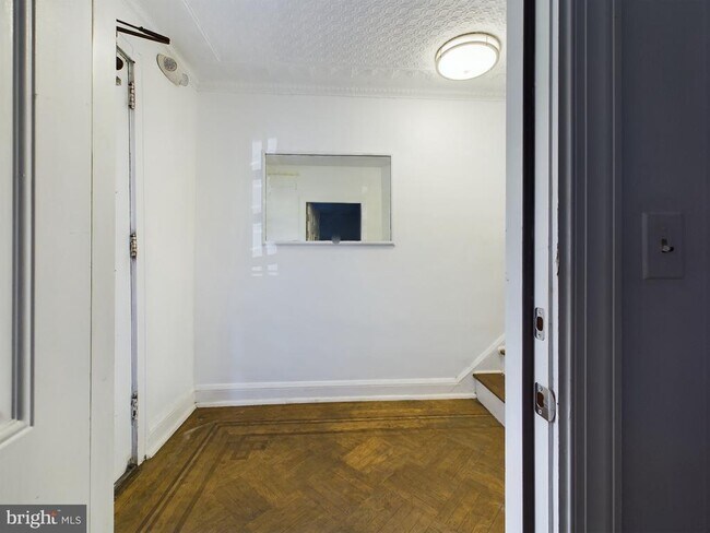 Foto del edificio - 205 E 33rd St