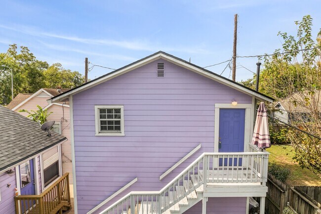 Foto del edificio - 319 Moody St