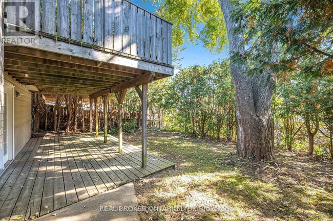 Building Photo - 63 Wheatfield Crescent