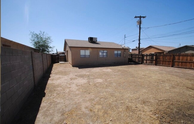 Photo - 1429 S 14th Ave House