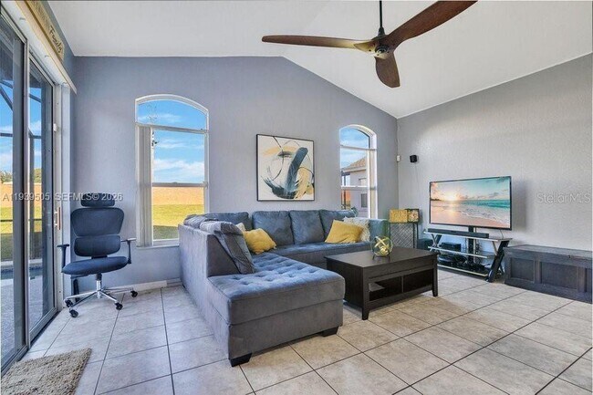 Foto del edificio - 321 Corvina Dr