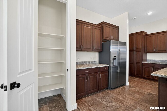 Foto del edificio - 5355 N Evans Way