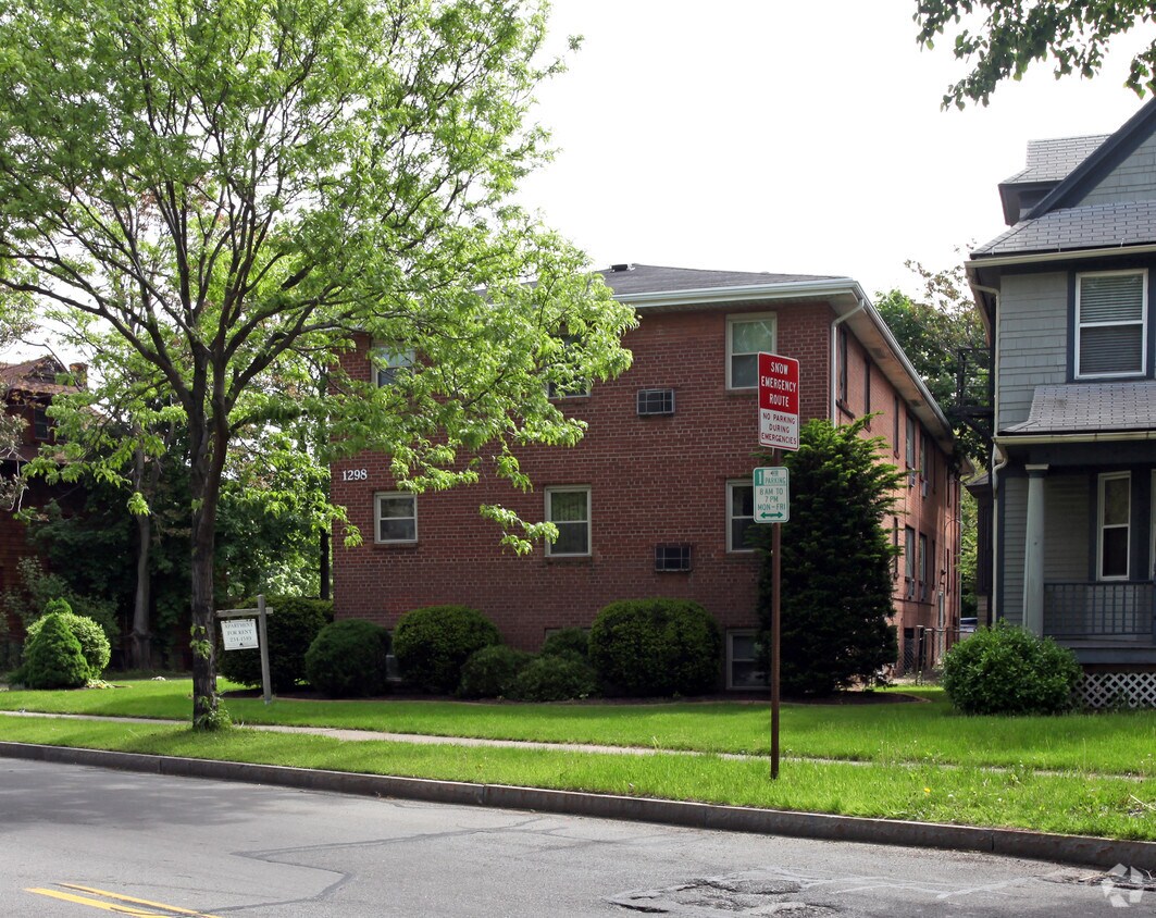 Foto del edificio - 1298 Culver Rd