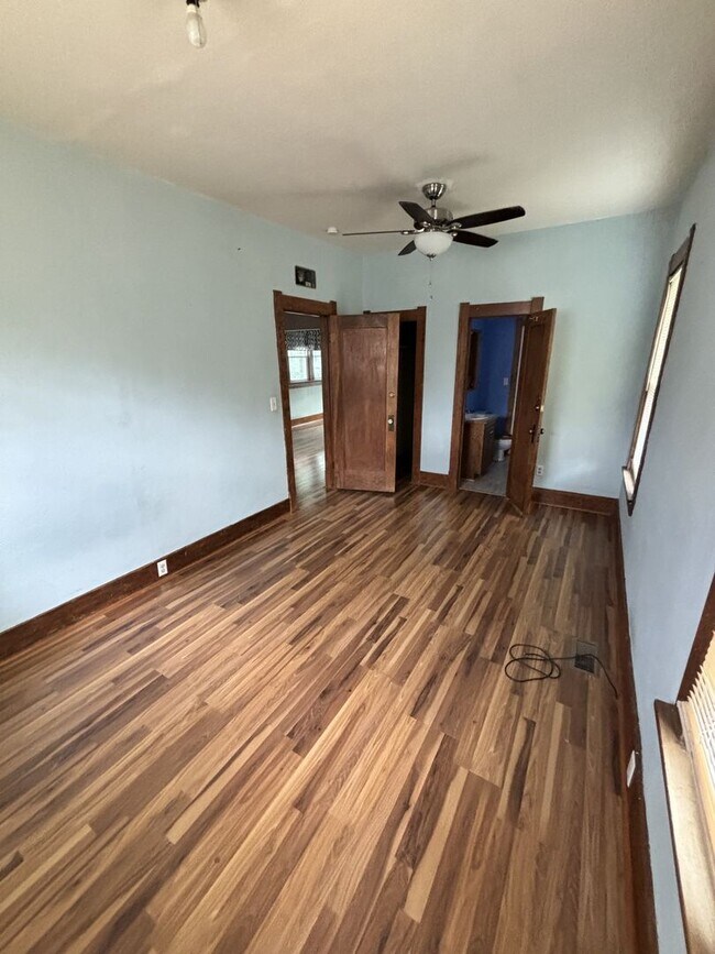 Foto del edificio - 1523 E Garfield St