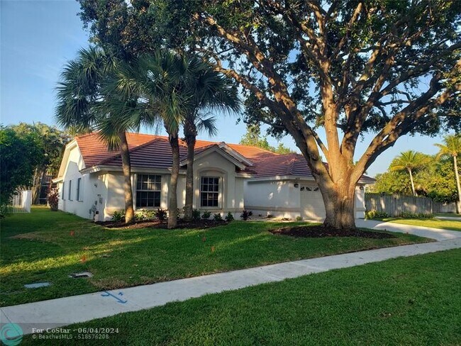 Building Photo - 6639 Hatteras Dr