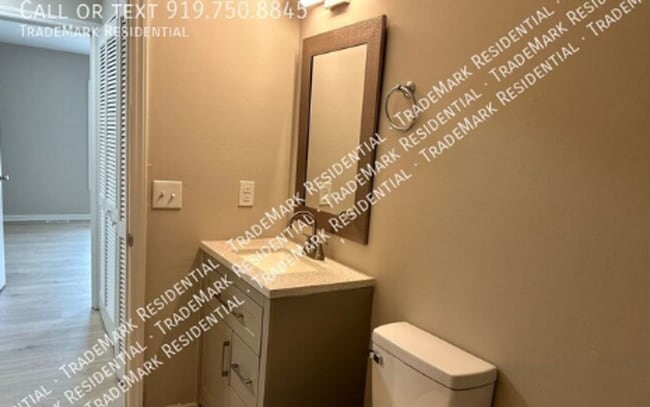 Building Photo - 4724 Hoyle Dr