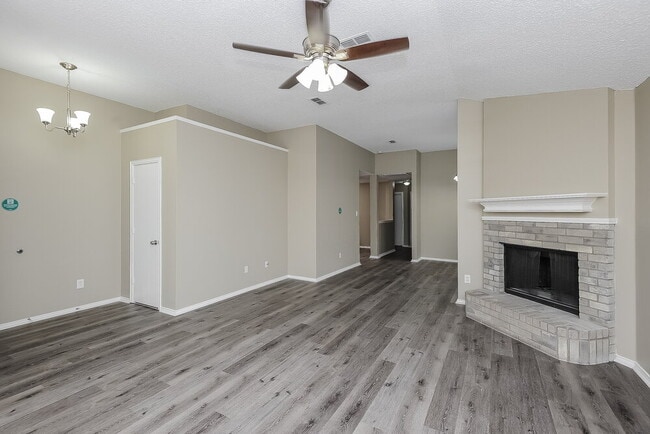 Foto del edificio - 2363 Kelton St