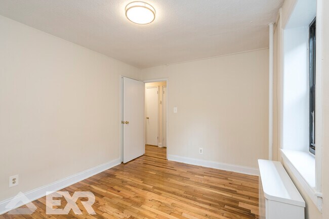 Building Photo - 20-36-36 24th St