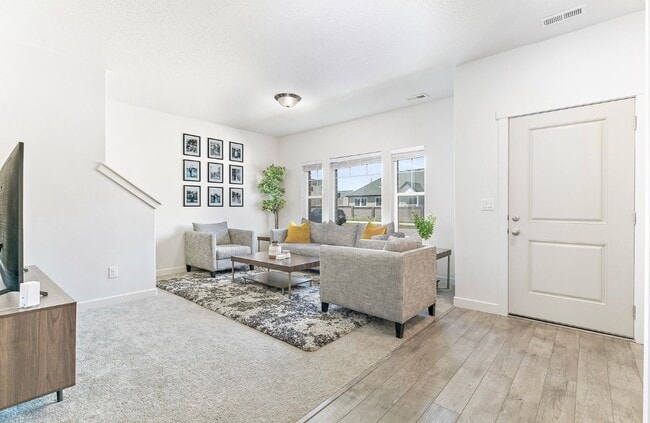 Building Photo - 3811 W Drexler Dr