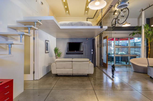 Foto del edificio - 827 Pine Ave