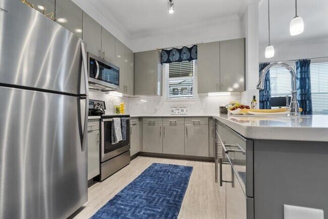 Foto del edificio - 1850 Mercer Pkwy
