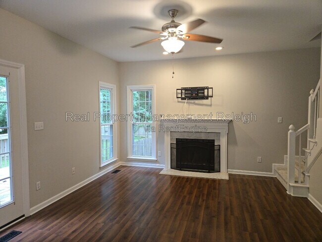 Foto del edificio - 8500 Clivedon Dr