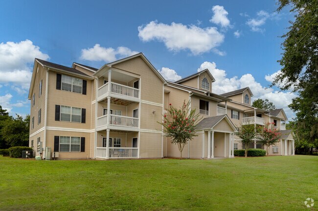Building Photo - The Retreat at Grande Lake Apartments