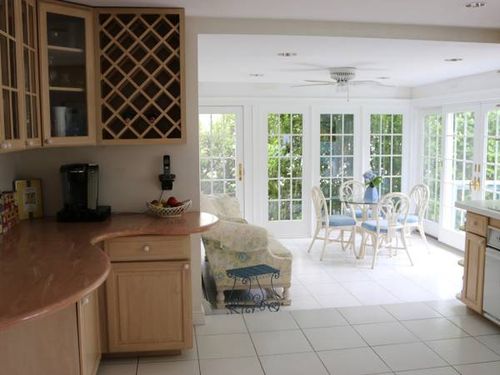 Primary Photo - 100 Bright Rd