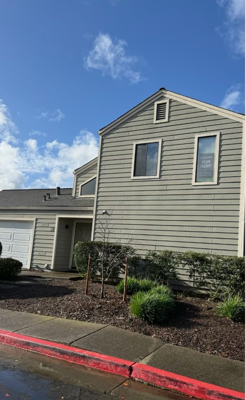 Building Photo - 28 Pine Tree Ct