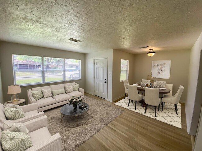 Building Photo - 6618 Housman