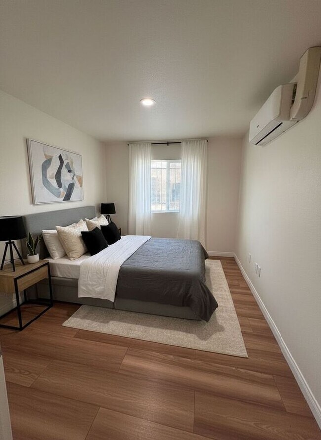 Foto del edificio - 8637 S Hoover St