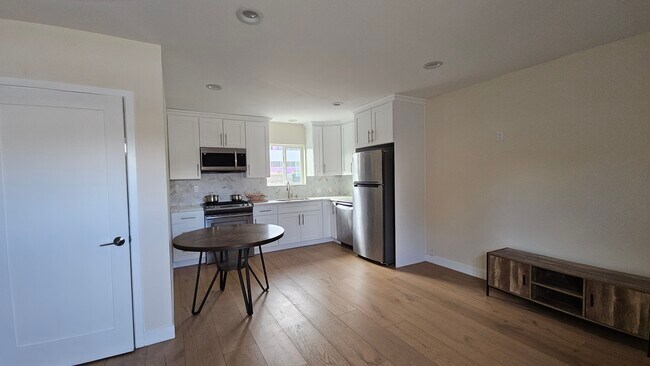 Foto del edificio - 16963 San Jose St