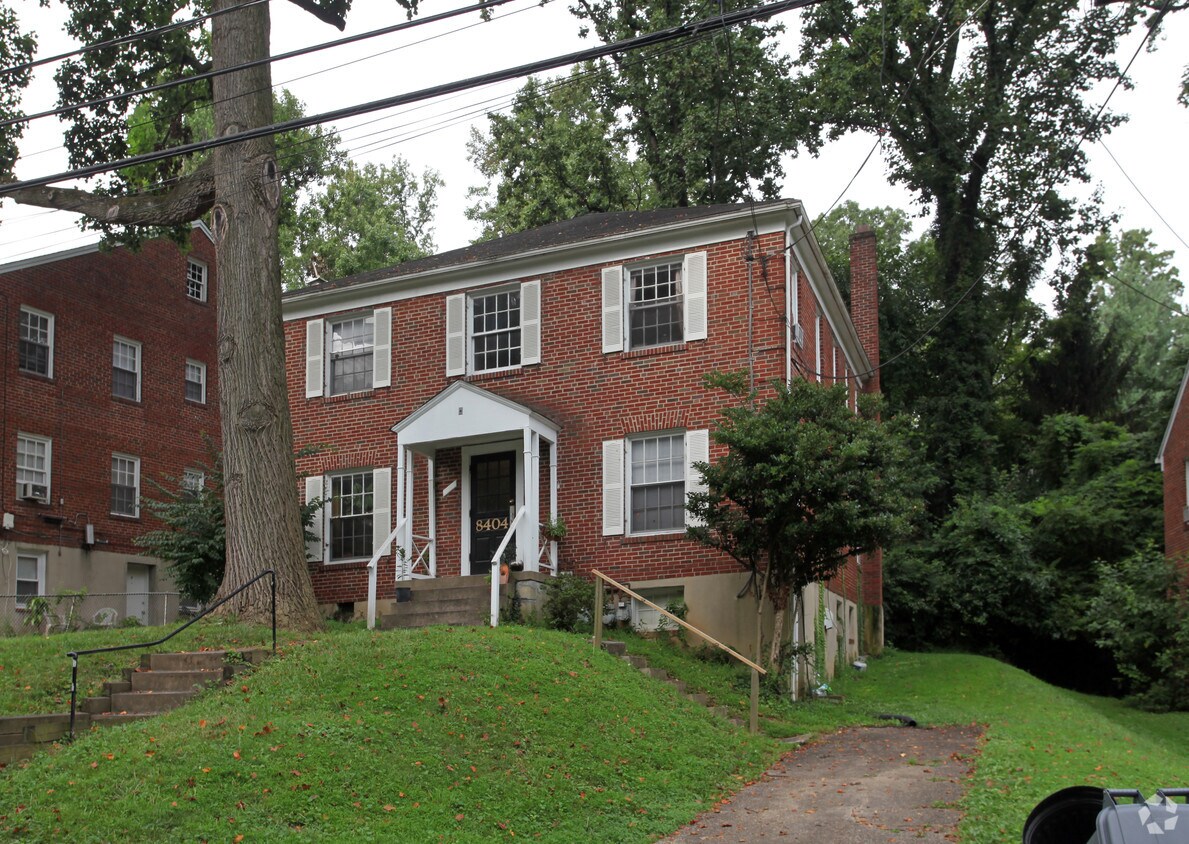 Primary Photo - 8404 Greenwood Ave