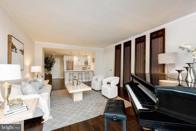 Foto del edificio - 4915 Hampden Ln