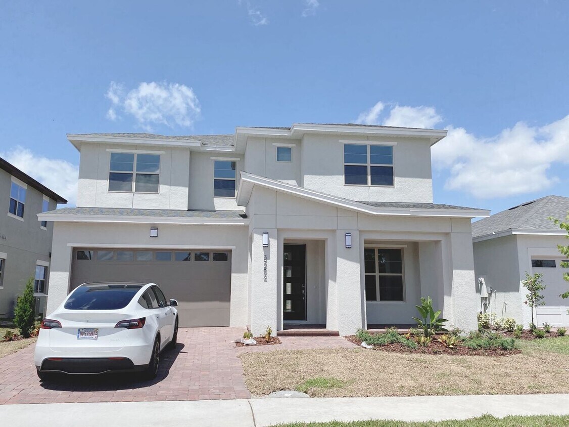 Primary Photo - 5 Bedroom, 3 Bath Single Family Home, For ...