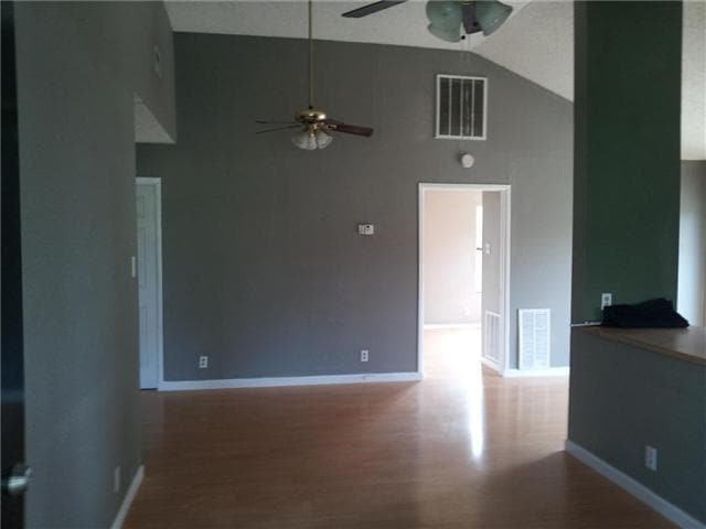 Building Photo - 601 Valley St