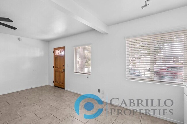 Foto del edificio - 2110 Bacon St