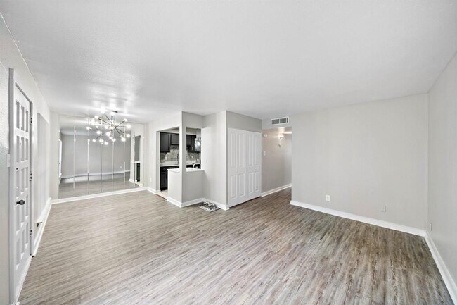 Building Photo - 6014 Winsome Ln