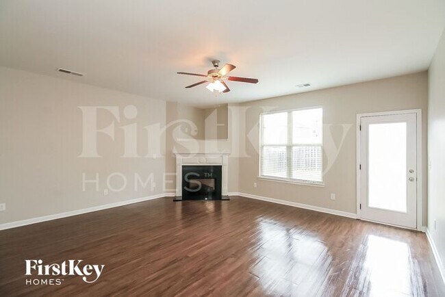Building Photo - 4287 Sir Dixon Dr