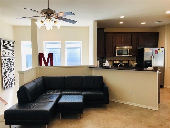 Building Photo - 1912 Tripshaw Ln