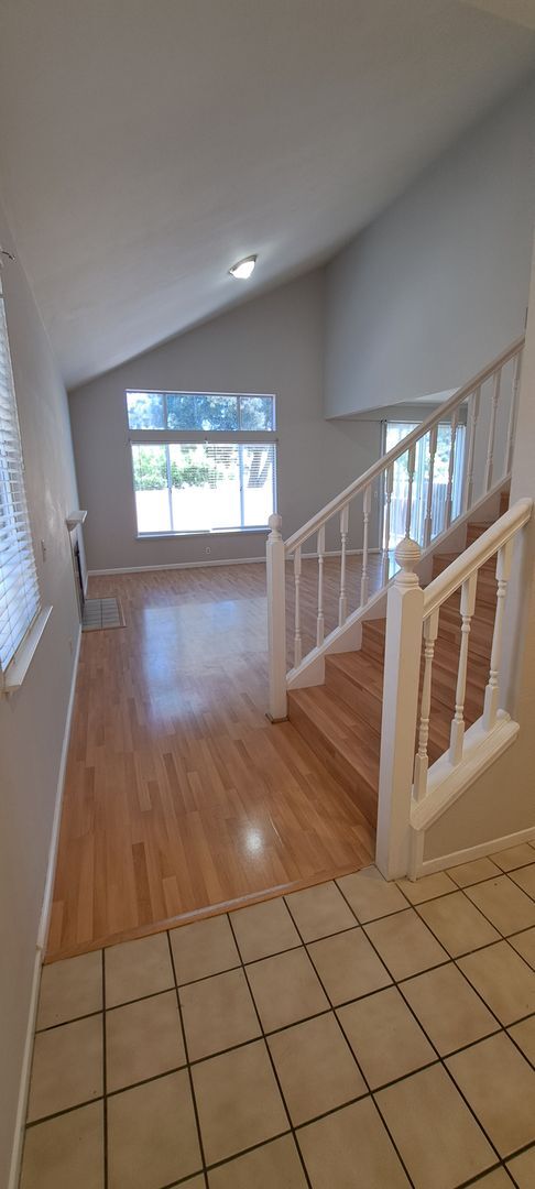 Building Photo - Spacious & Great Design Home in Suisun - Close to Travis Air Force Base - $500 off the 1st Month'...