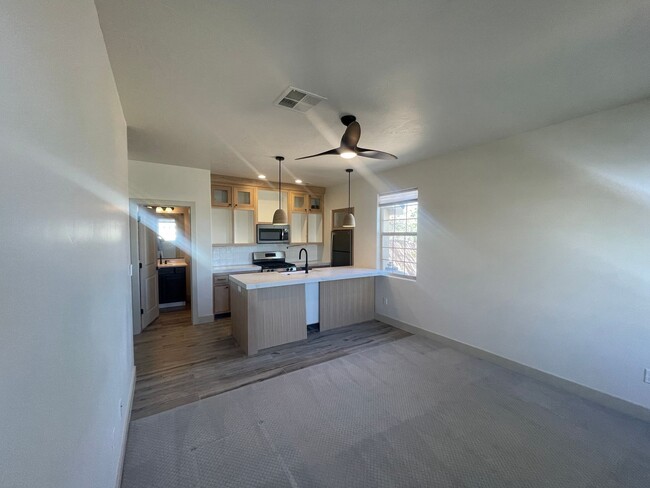 Building Photo - Immaculate 1 Bedroom, 1 Bathroom Casita in...