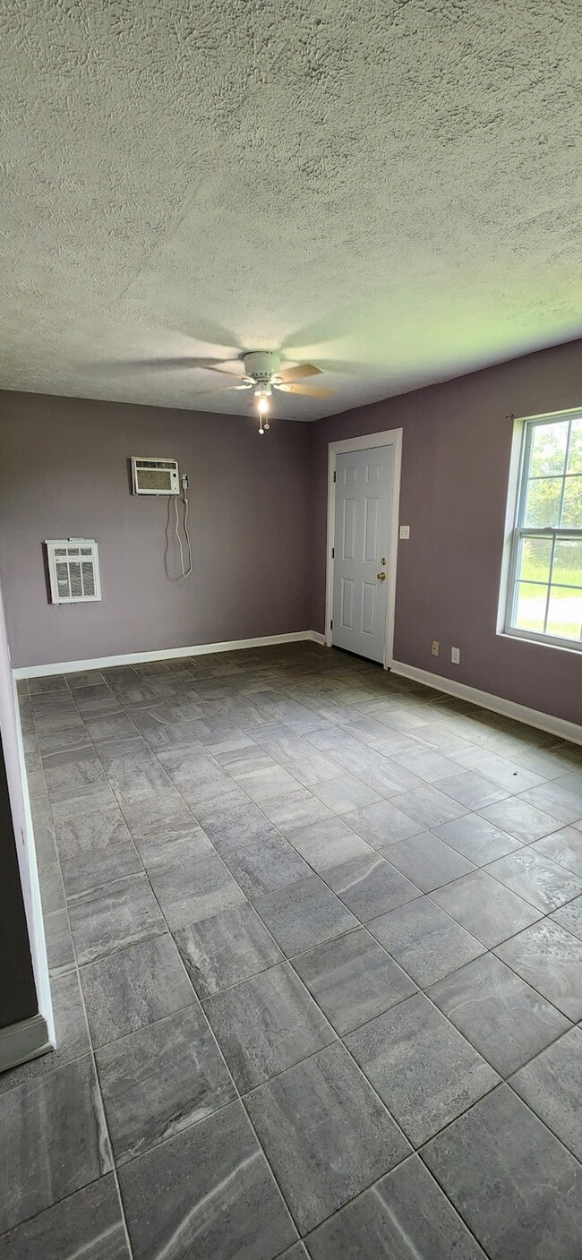 Building Photo - 2817 Wakulla Ave