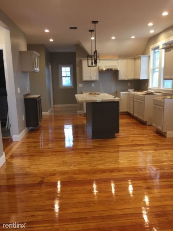 Primary Photo - 3 br, 2 bath Apartment - 262 Cypress St
