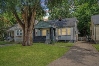 Building Photo - 521 Creel Ave