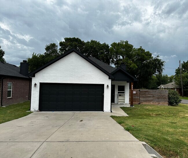 Foto del edificio - 425 Bass Rd