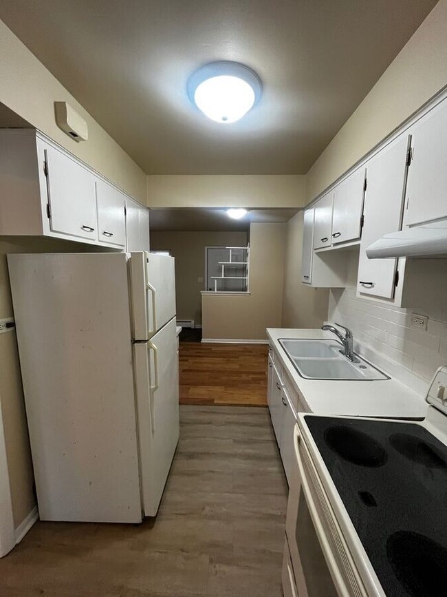 Building Photo - 4321 S Harlem Ave