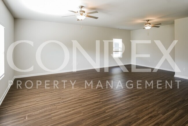 Foto del edificio - Beautiful 3 Bedroom Ranch