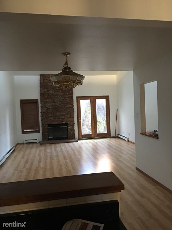 Building Photo - 3 br, 2.5 bath Townhome - 9 Los Arboles Dr