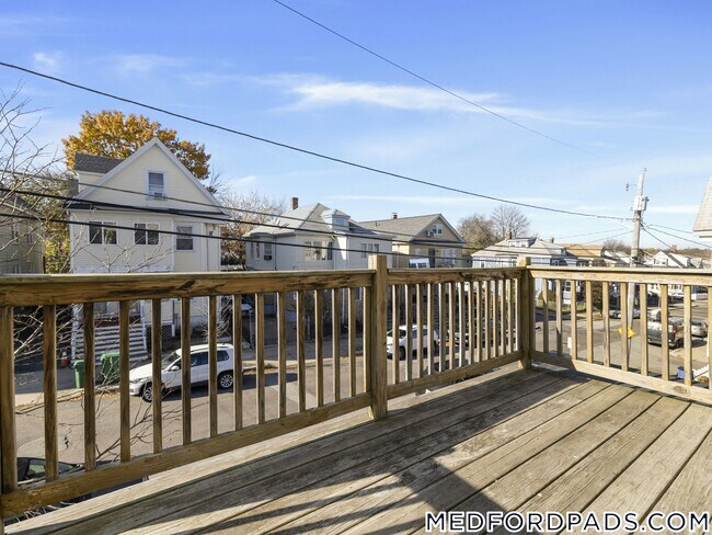 Building Photo - 42 William St