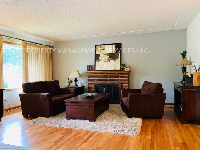 Photo - 13924 E Burnside St Apartment