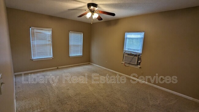 Foto del edificio - 1102 Ruben Wells Rd