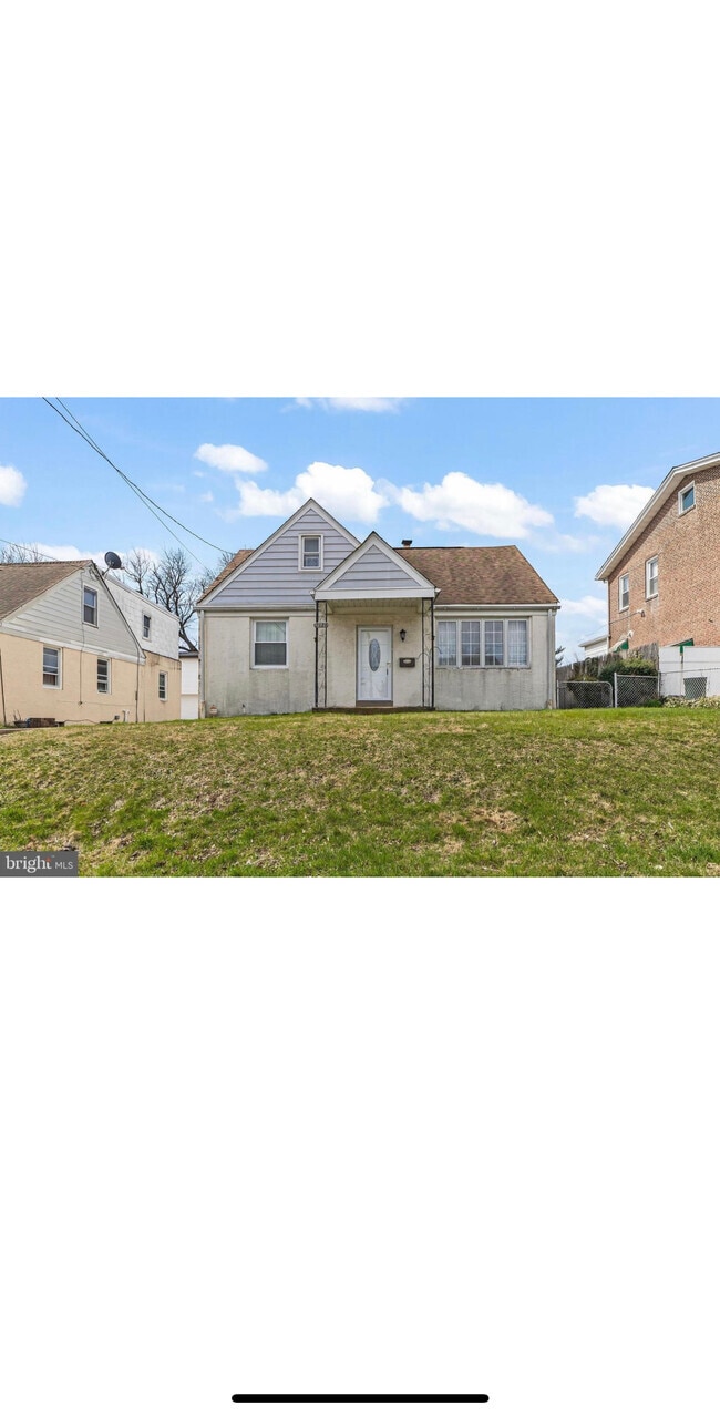 Apartments for Rent in 19152