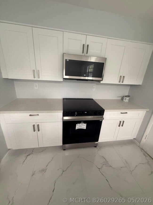 Foto del edificio - 9150 NW 38th Dr