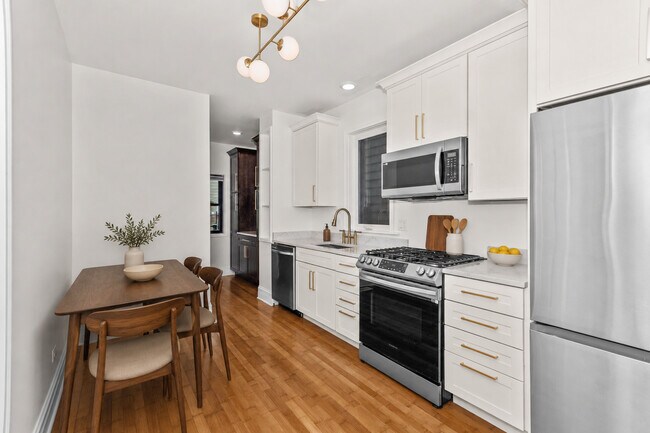 Foto del edificio - 1639 N Hudson Ave