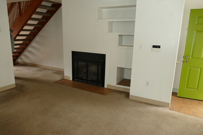 Building Photo - 1150 Inca St