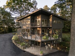 Building Photo - 13 Juengst Rd