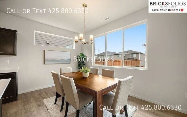 Foto del edificio - Brand-New Comfort Meets Everyday Convenience