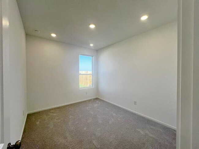 Foto del edificio - 6766 Sunset Velvet Dr